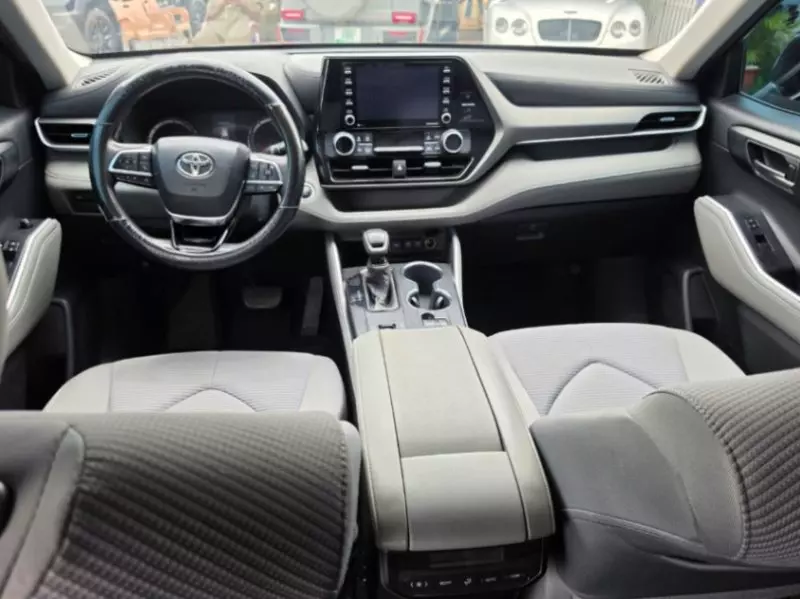 Toyota Highlander - 2021
