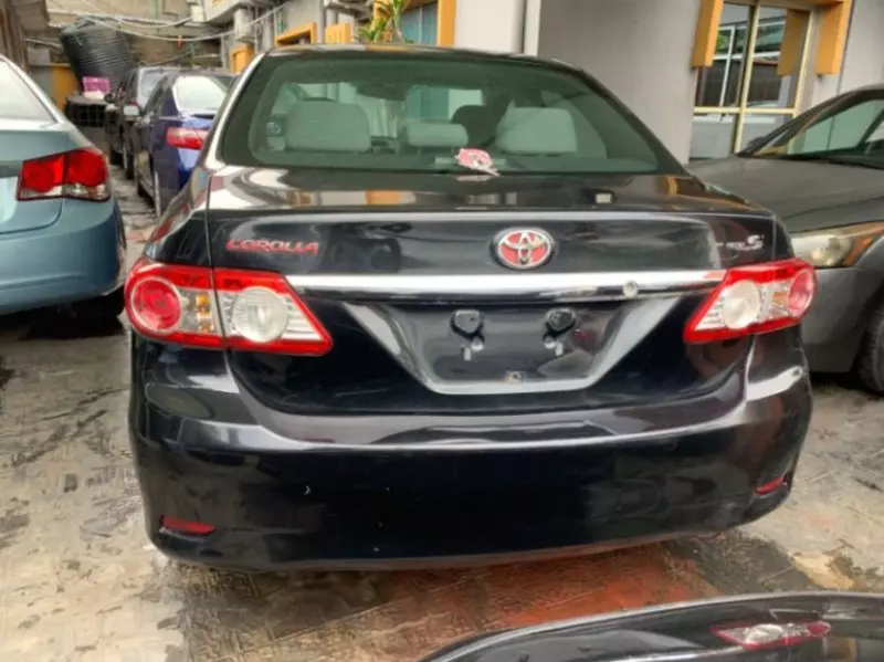 Toyota Corolla   - 2012