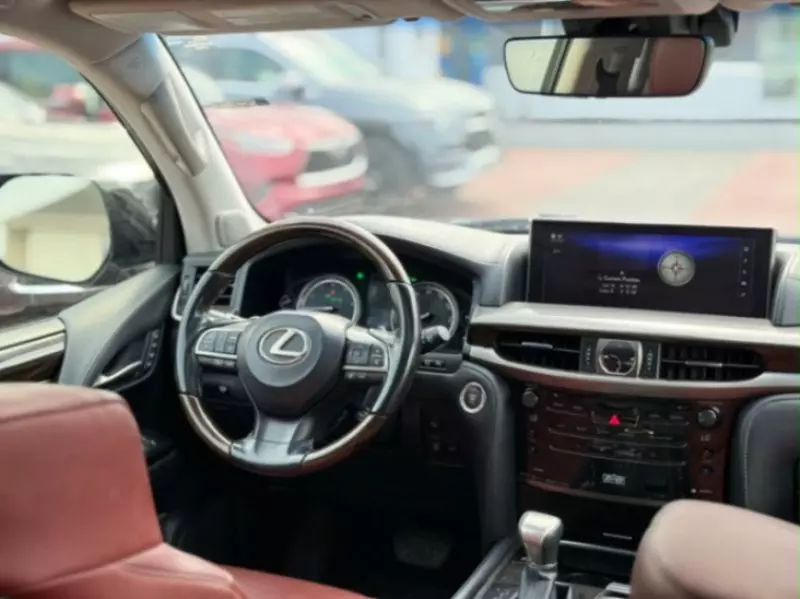 Lexus LX   - 2016