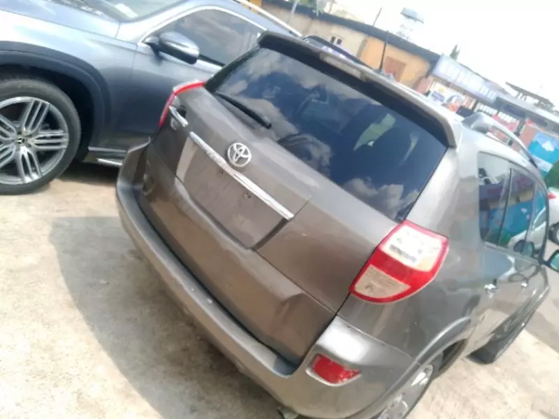 Toyota RAV 4   - 2012