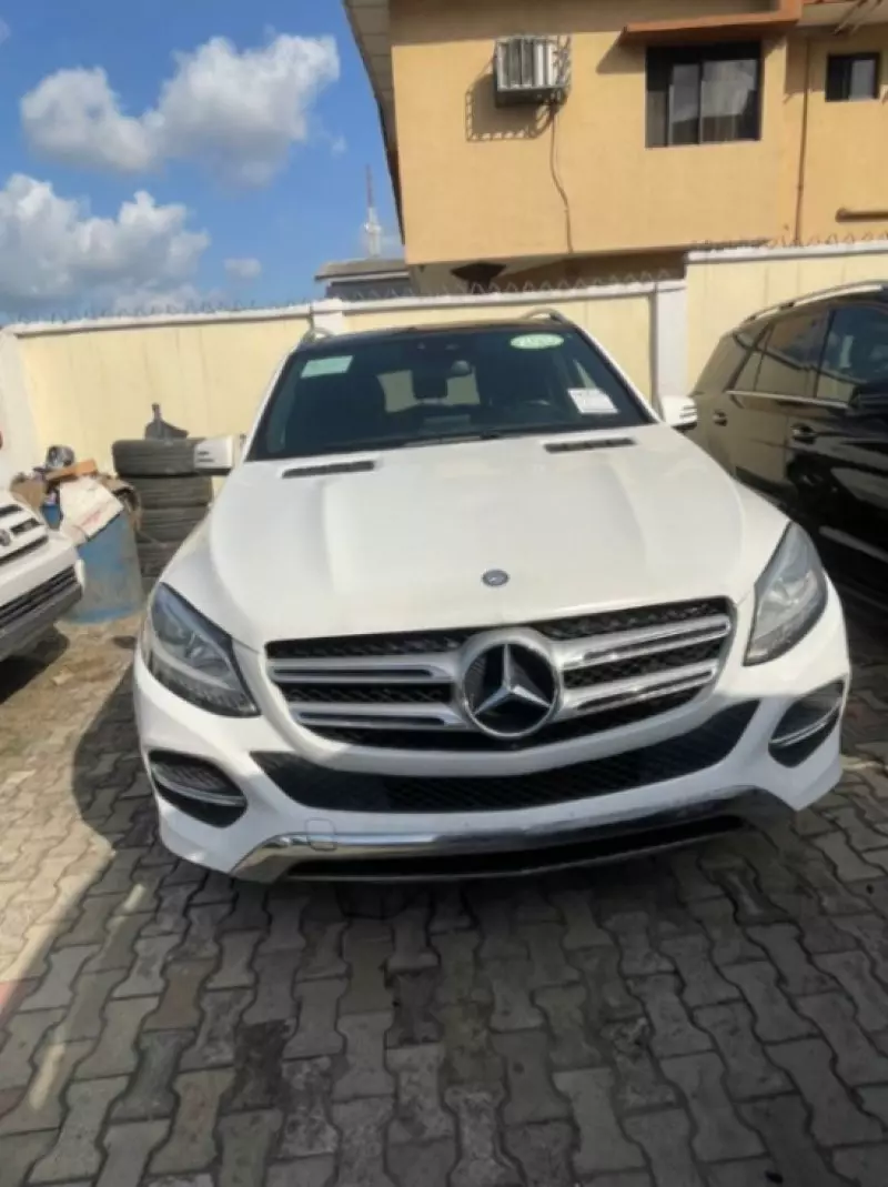 Mercedes-Benz GLE-Class   - 2016