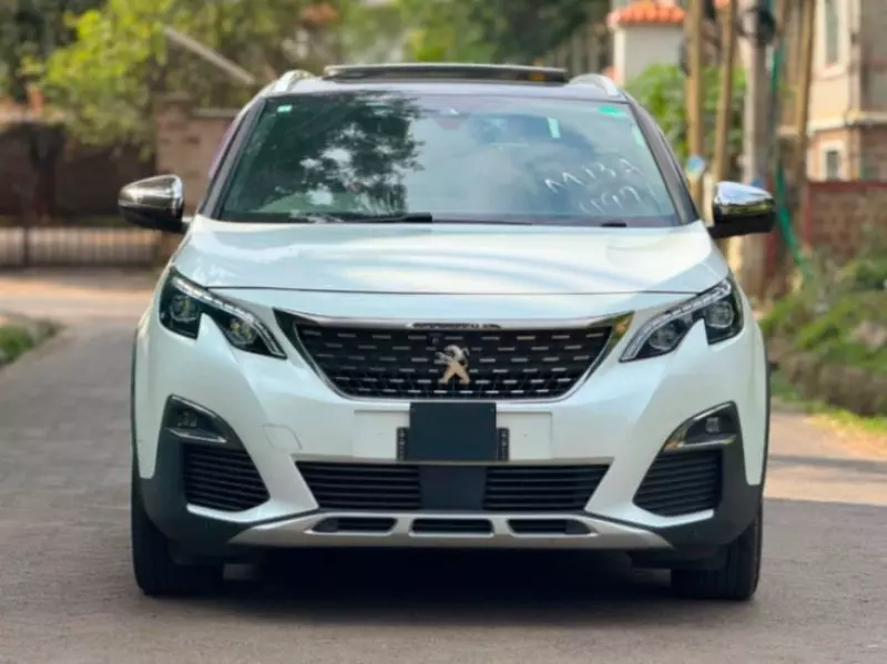 Peugeot 5008   - 2019