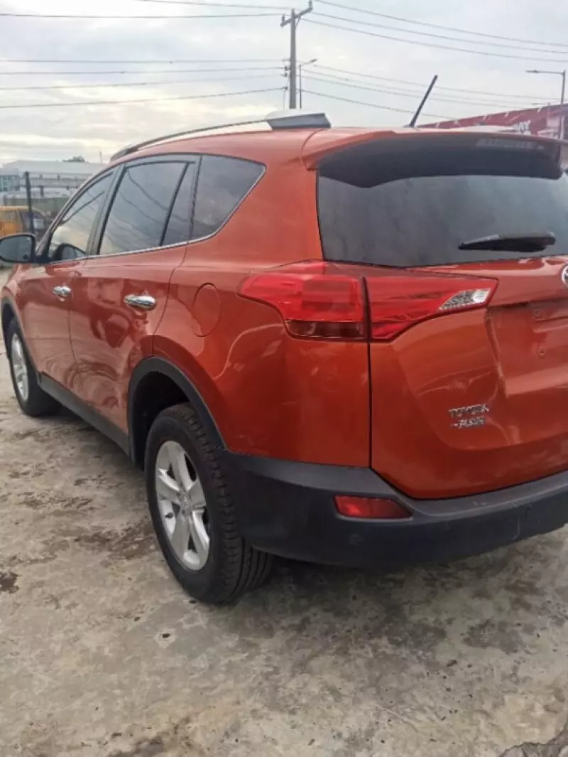 Toyota RAV 4   - 2014