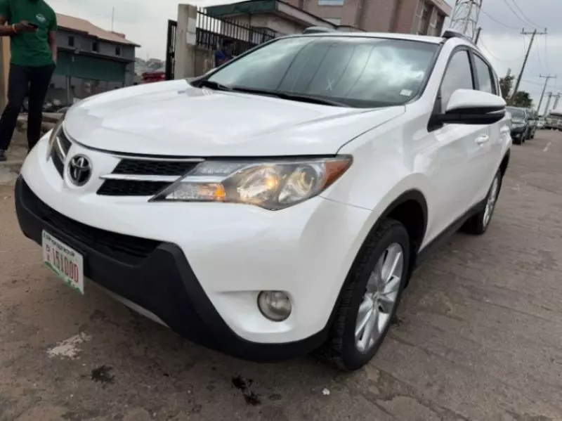 TOYOTA RAV 4   - 2013
