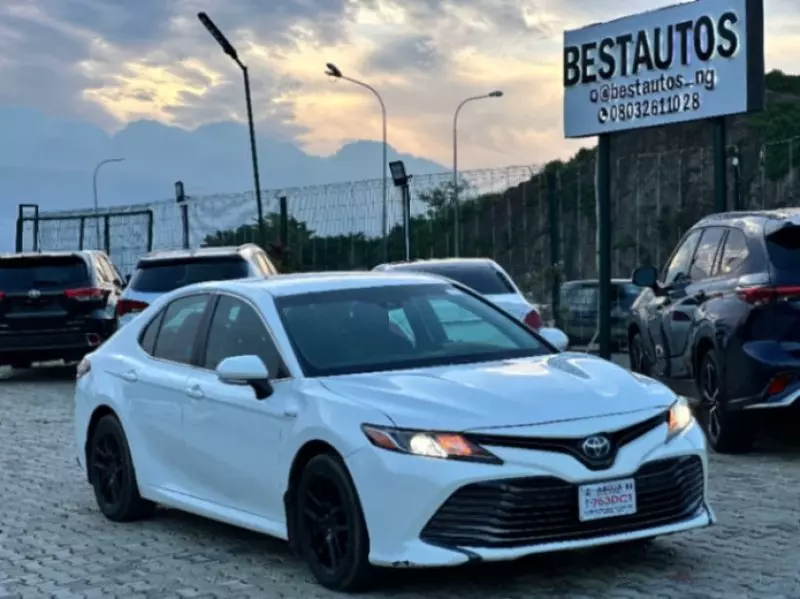 TOYOTA Camry   - 2018