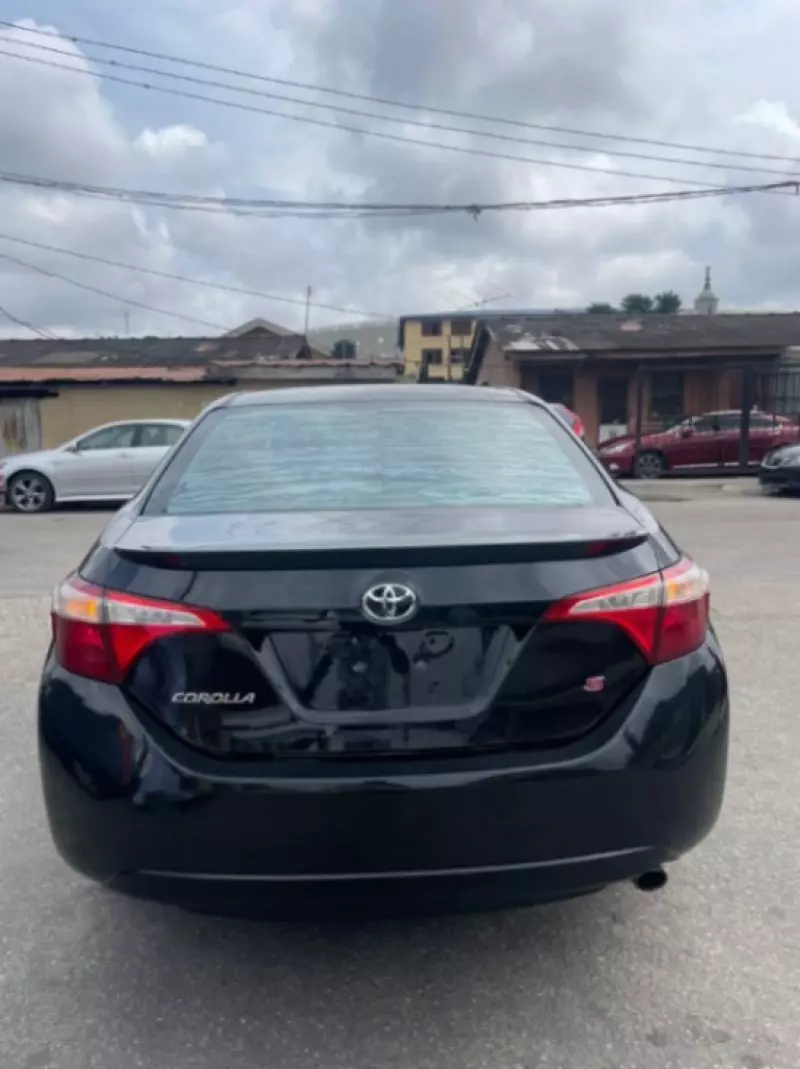 Toyota Corolla   - 2013