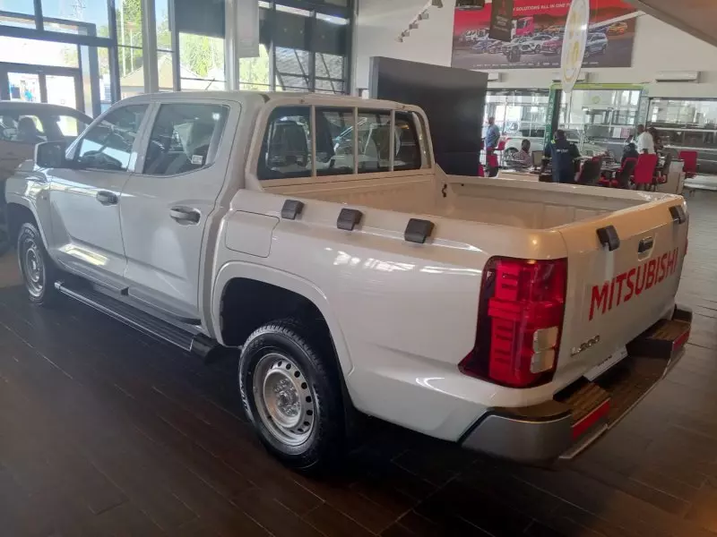 Mitsubishi L200   - 2025