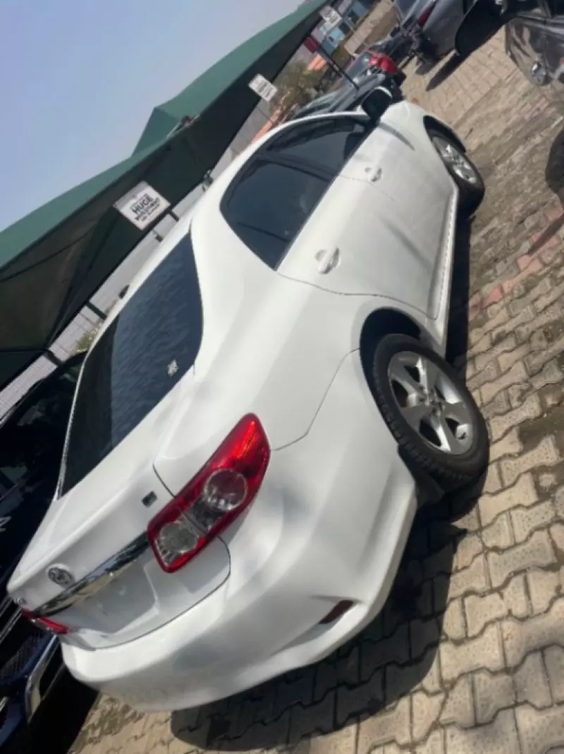 Toyota Corolla   - 2013
