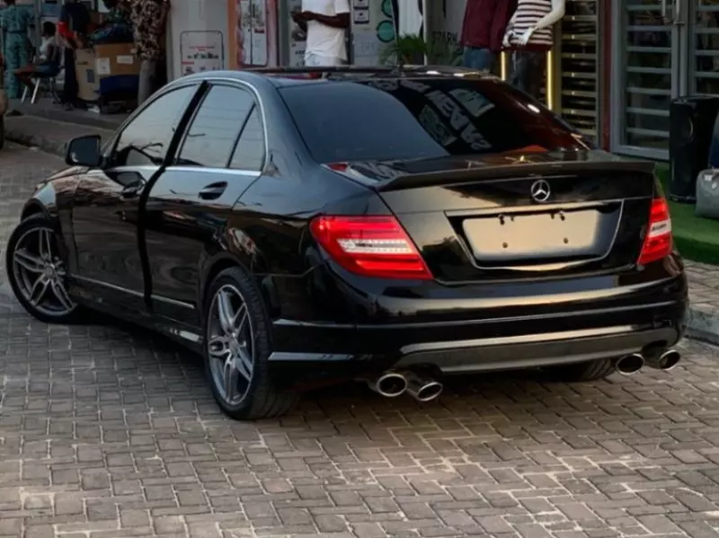 Mercedes-Benz C-Class   - 2009