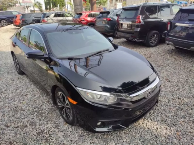 Honda Civic   - 2016