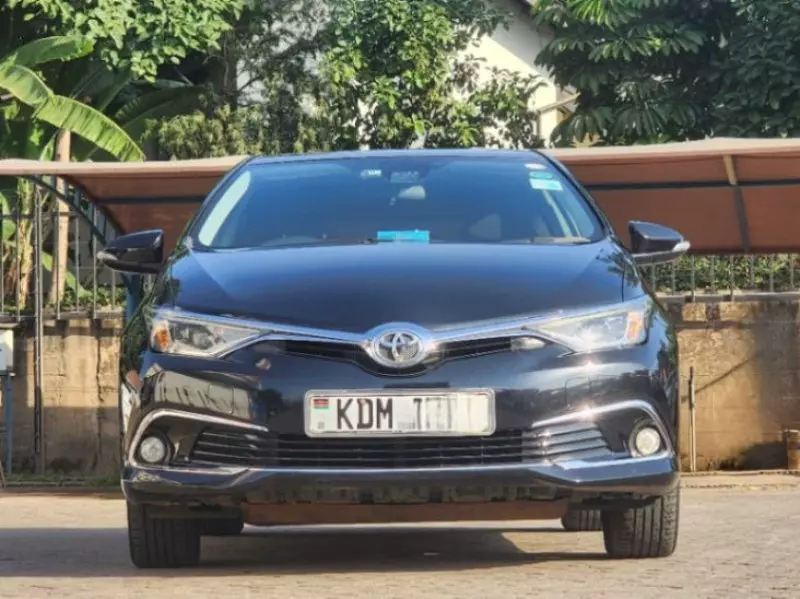 TOYOTA Auris   - 2016