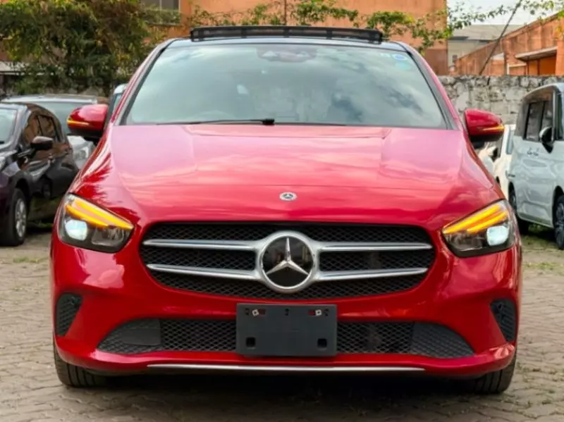 Mercedes-Benz B 180   - 2019
