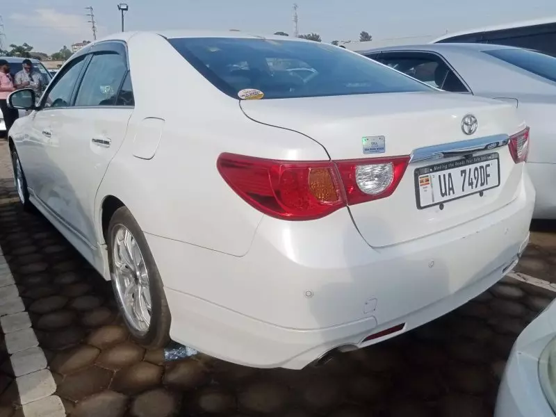Toyota Mark X   - 2012
