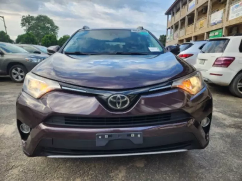 TOYOTA RAV4   - 2018