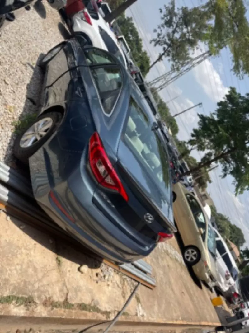 Hyundai Sonata   - 2016