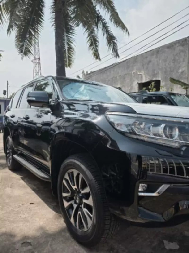 Toyota Landcruiser Prado   - 2023