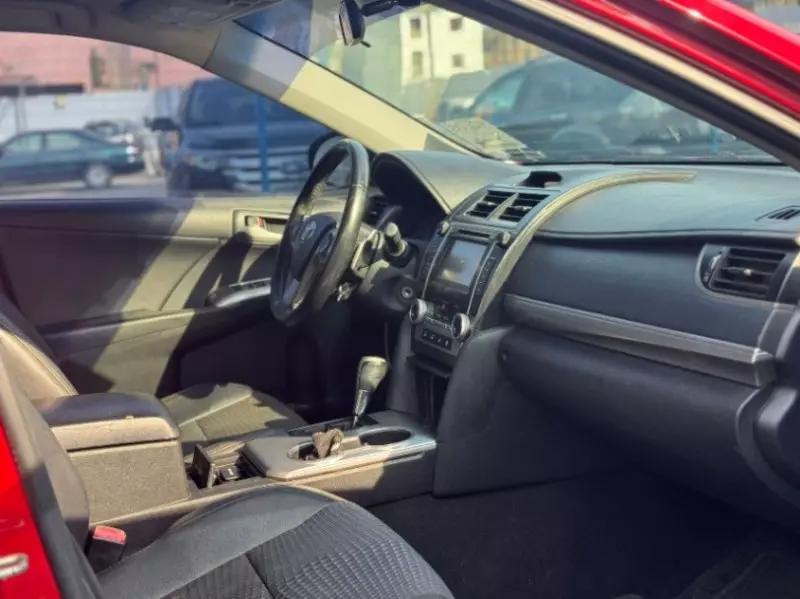 TOYOTA Camry - 2014