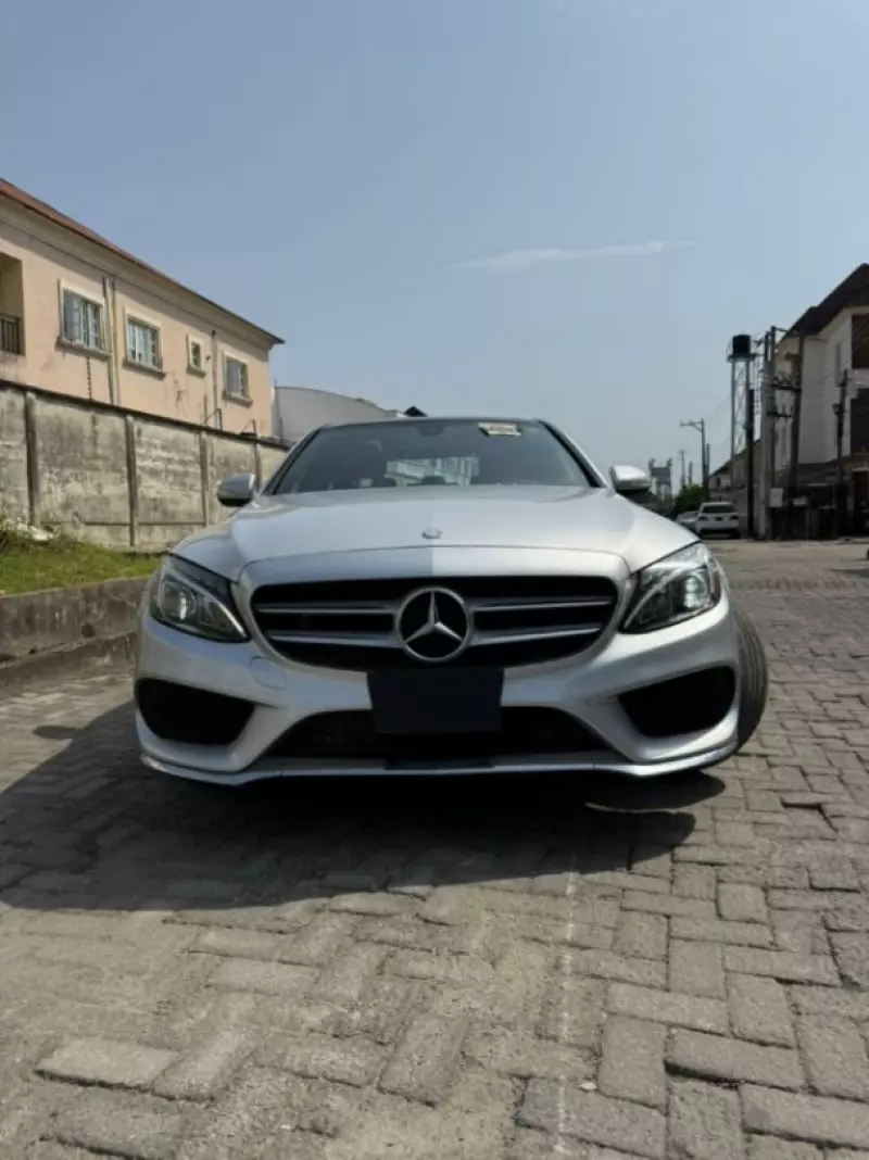 Mercedes-Benz C 300   - 2015