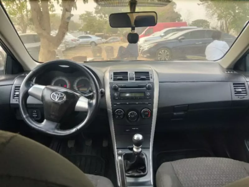 Toyota Corolla   - 2010