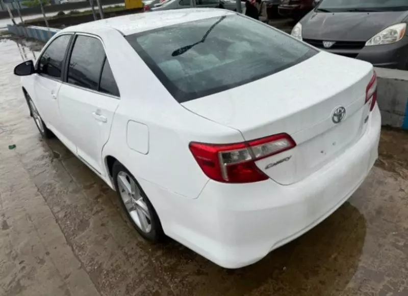 TOYOTA Camry   - 2014