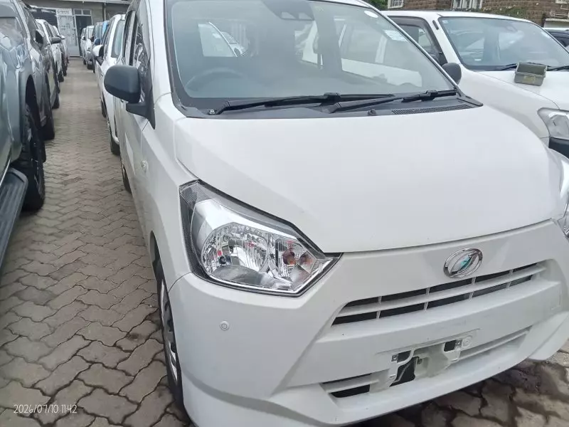 Daihatsu Mira    - 2020
