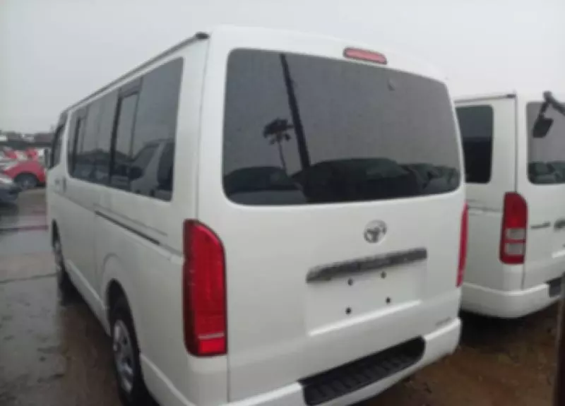 Toyota Hiace   - 2012