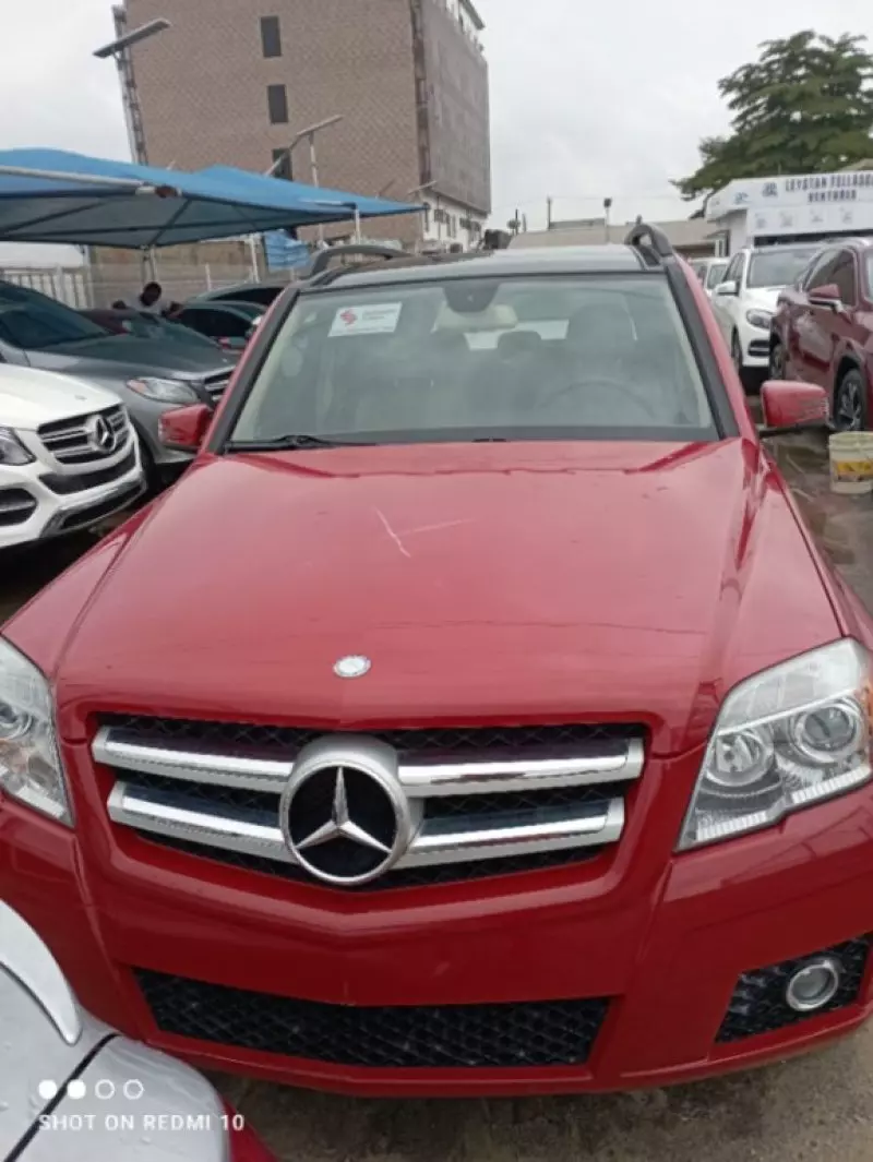 Mercedes-Benz GLK 350   - 2010