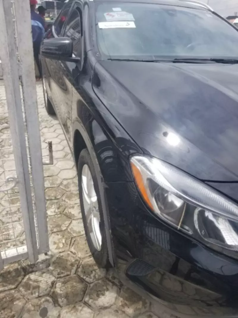 Mercedes-Benz Gla-class   - 2016