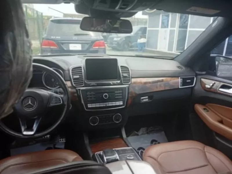 Mercedes-Benz GLE 400   - 2016