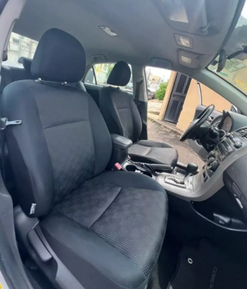 TOYOTA Corolla   - 2010