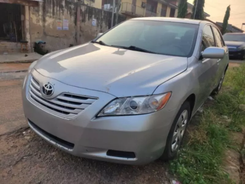 Toyota Camry   - 2007