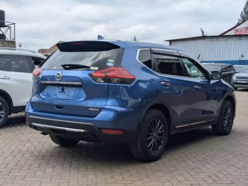 Nissan X-Trail   - 2018