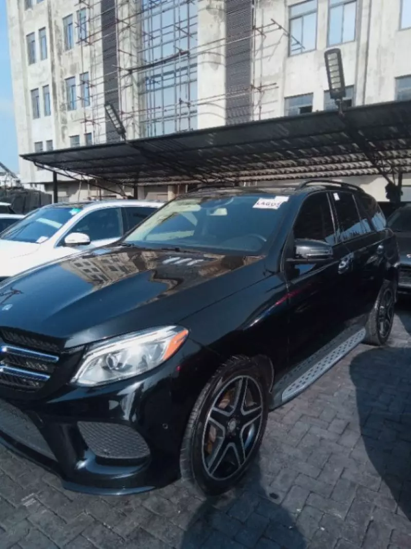 Mercedes-Benz GLE 400   - 2016