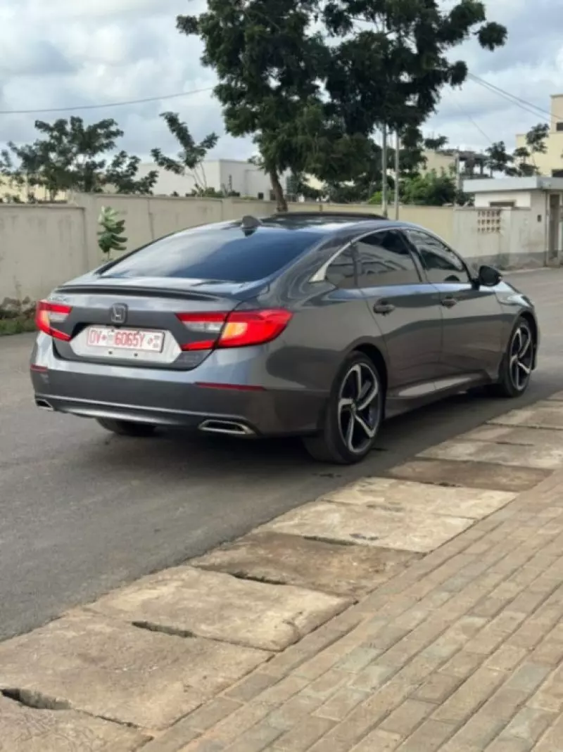 Honda Accord - 2009
