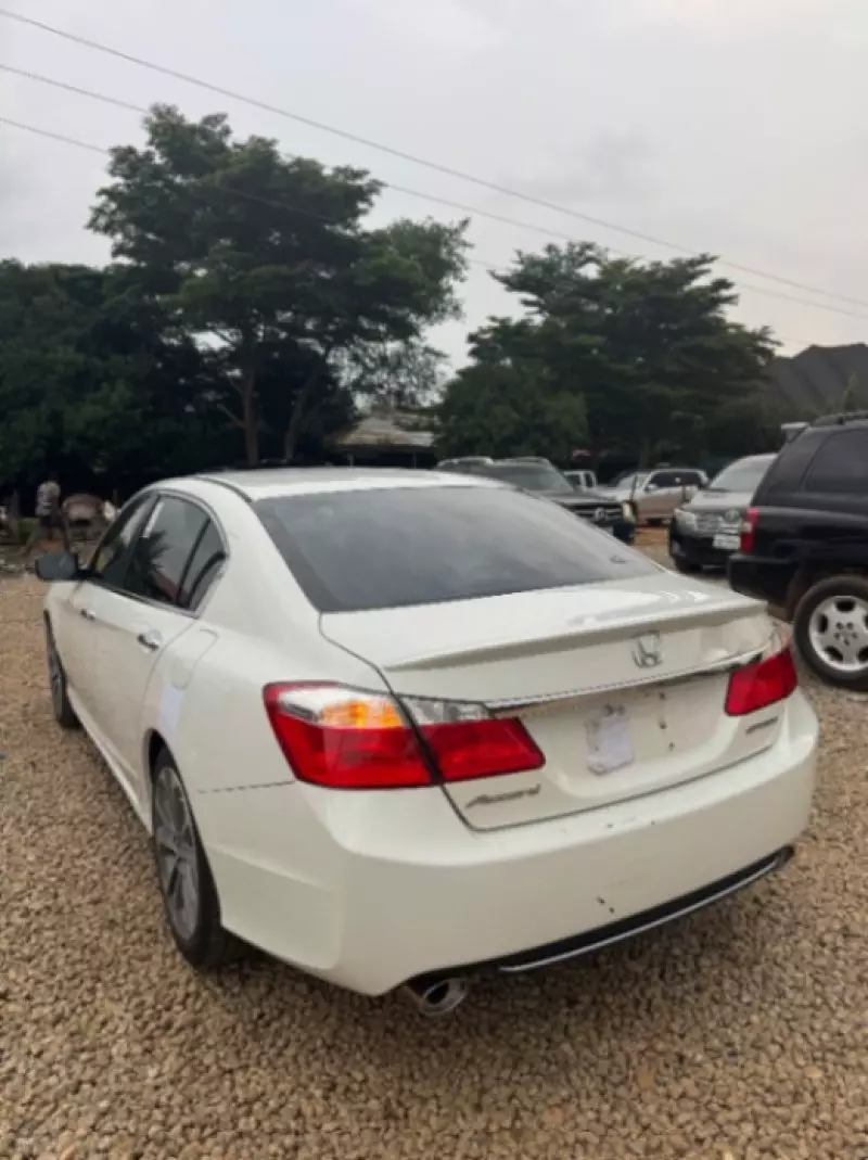 Honda Accord   - 2014