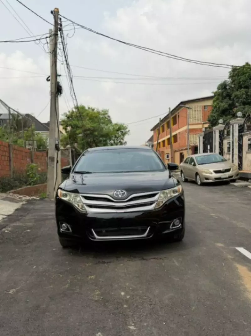 Toyota Venza   - 2014