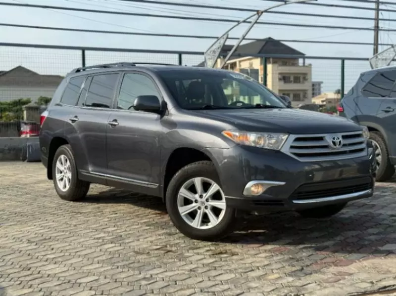 TOYOTA Highlander   - 2012