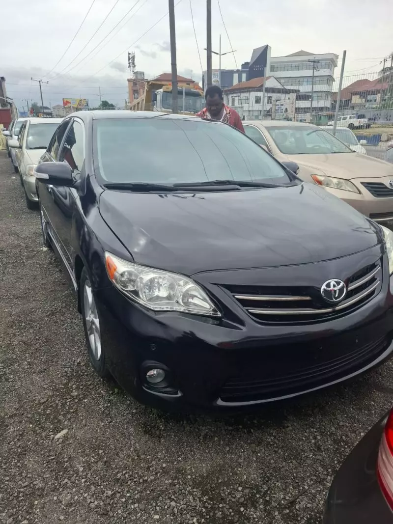 Toyota Corolla   - 2013