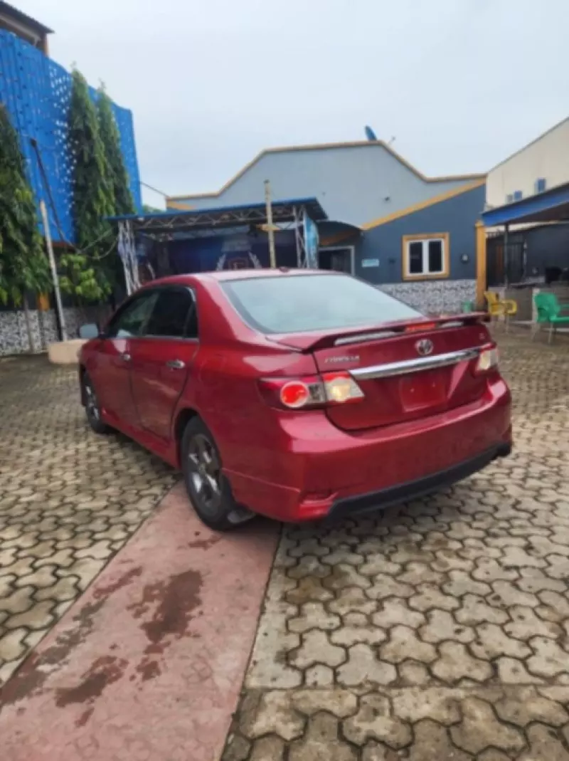 TOYOTA Corolla   - 2011