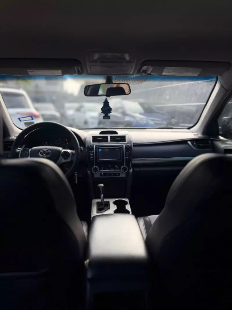 TOYOTA Camry - 2012