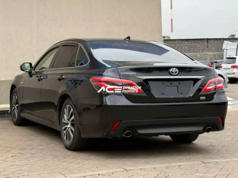 TOYOTA Crown   - 2018