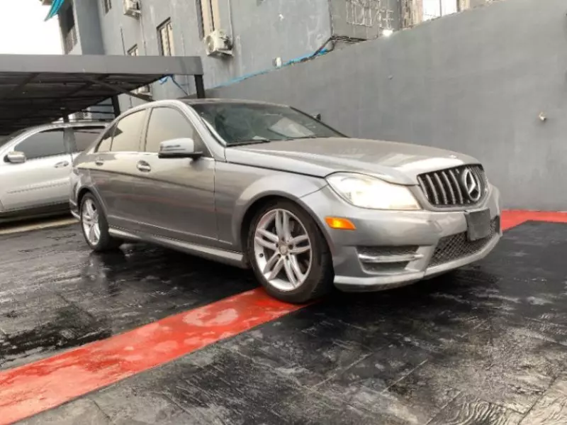 Mercedes-Benz C 300   - 2013