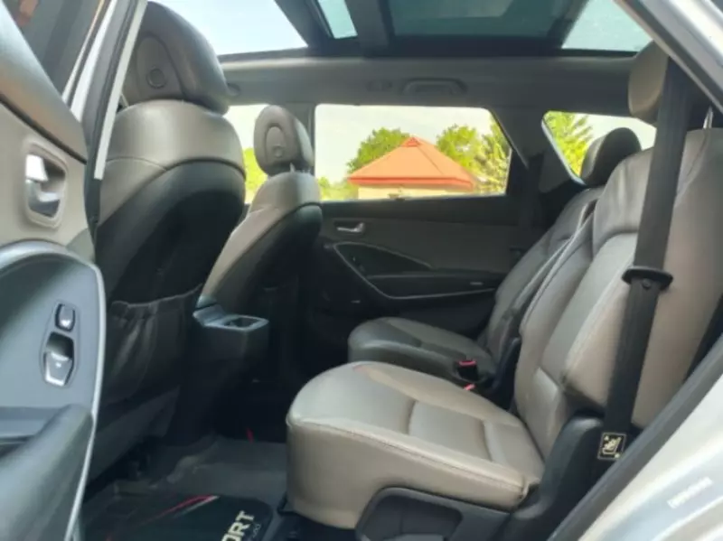 Hyundai Santa Fe   - 2017