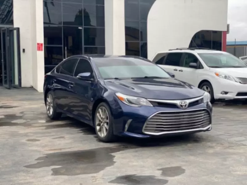 Toyota Avalon   - 2014