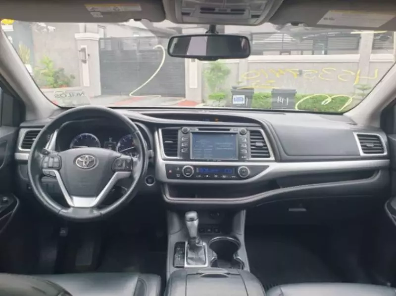 TOYOTA Highlander   - 2016