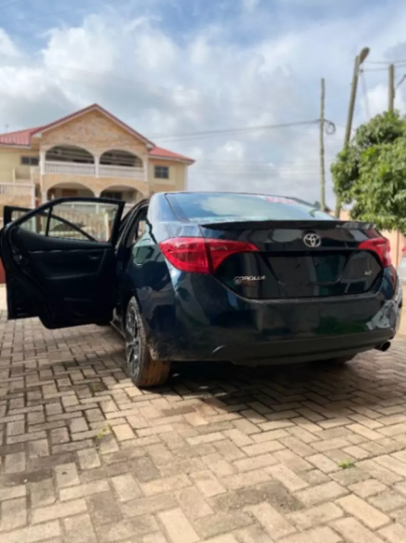 Toyota Corolla   - 2017