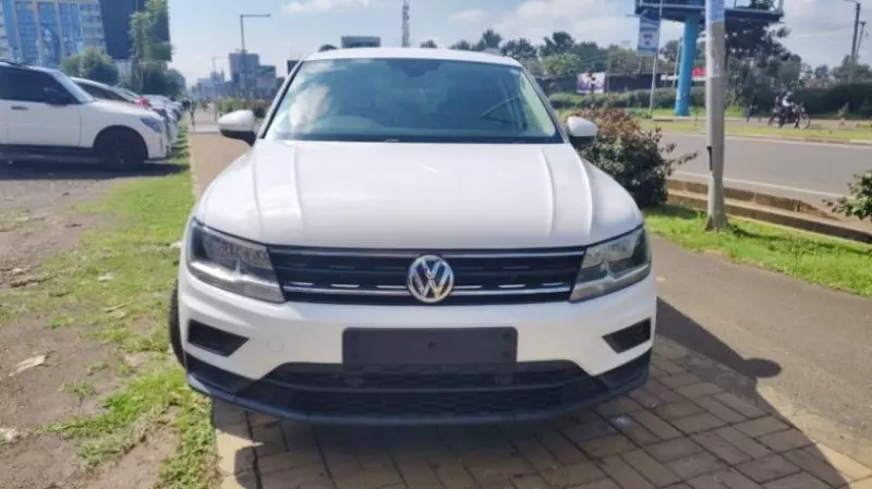 Volkswagen Tiguan   - 2020