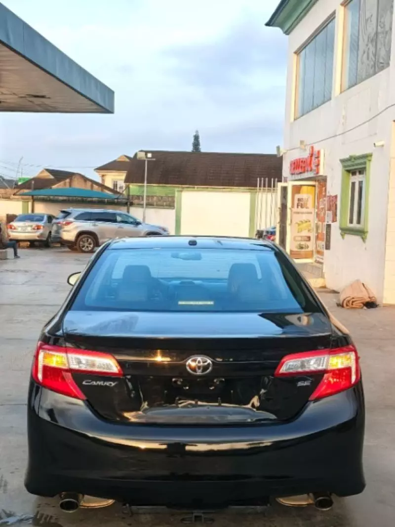 TOYOTA Camry   - 2012