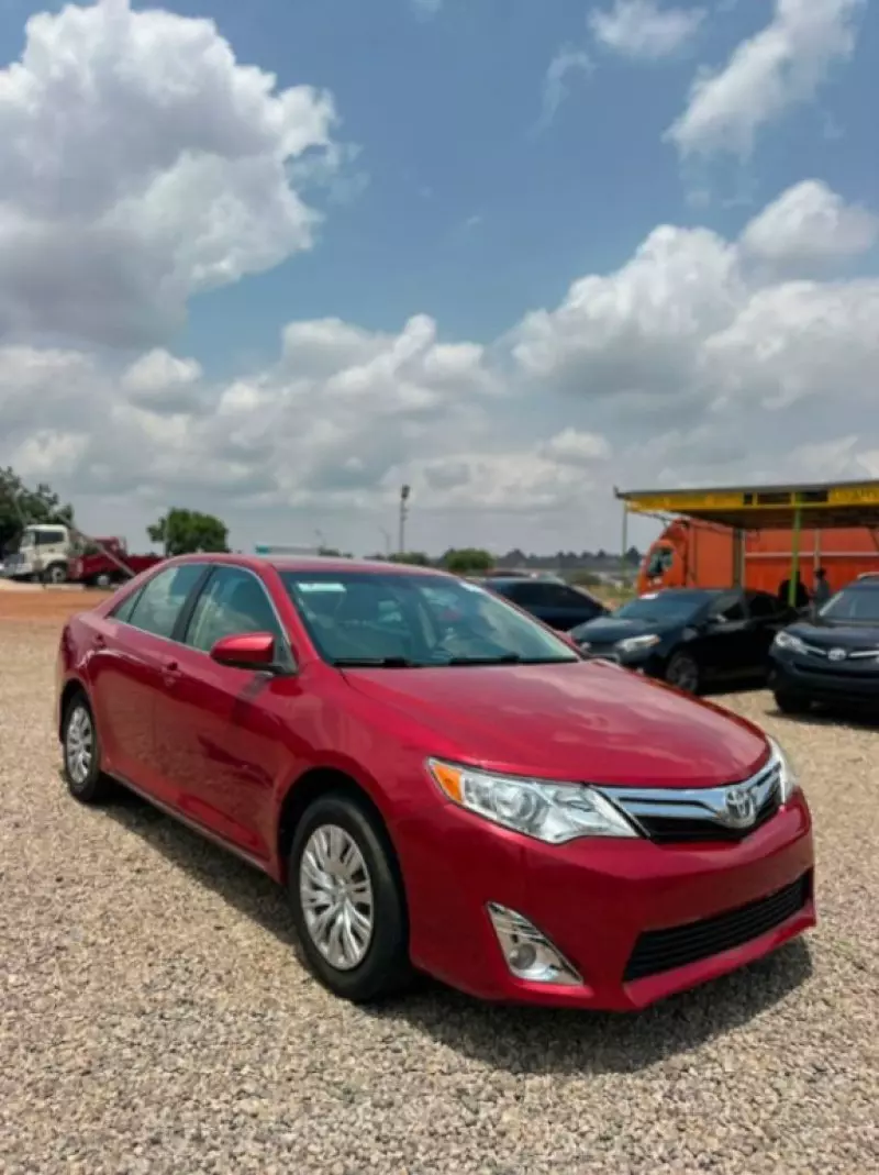 TOYOTA Camry   - 2012