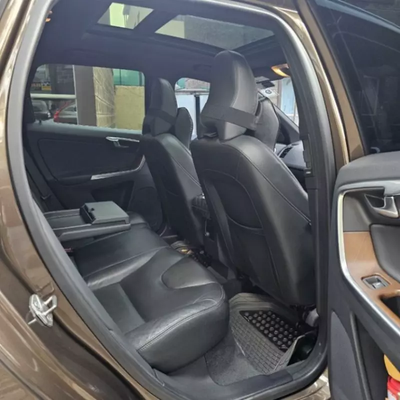 Volvo XC60   - 2016